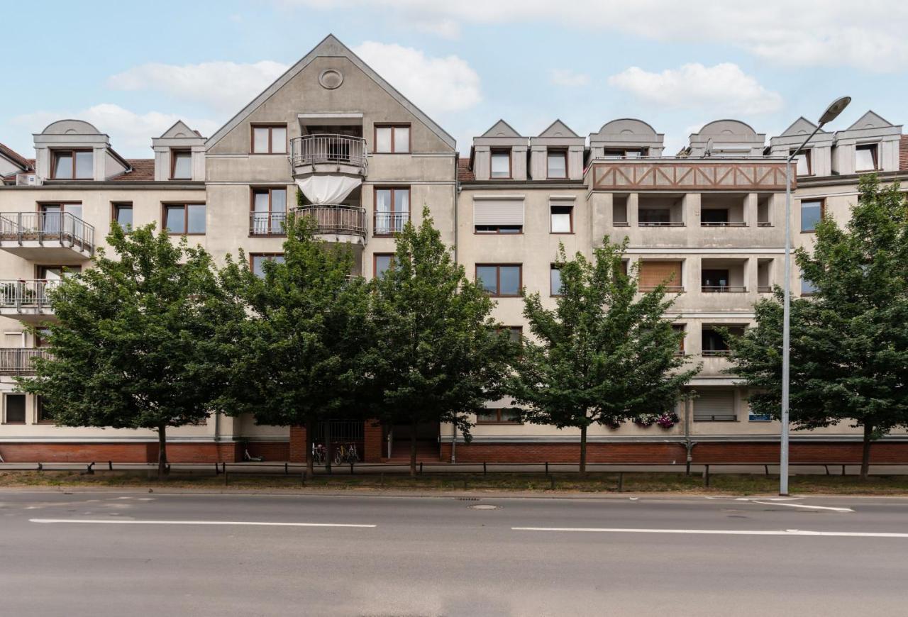 Modern Minimalism Near Old Market By Renters * Poznan